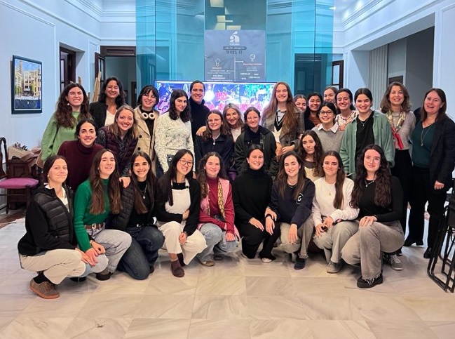 La coach y experta en imagen, Celia Rivero en el Colegio Mayor Alborán