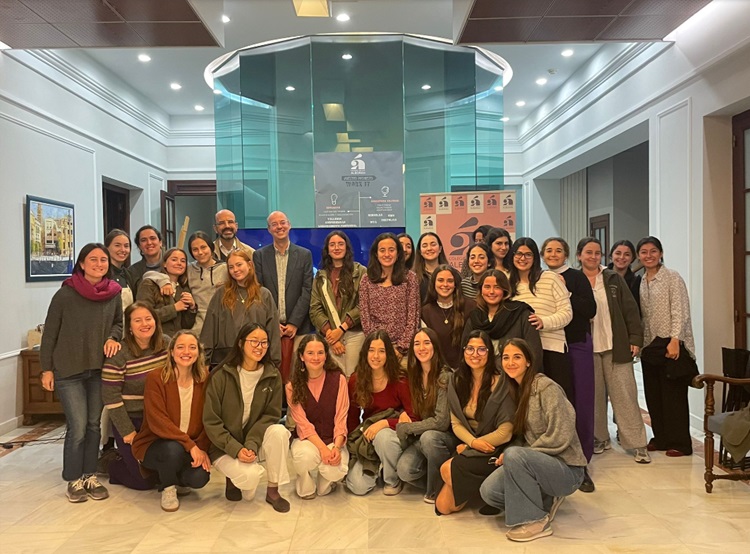 Joaquín Mora, profesor de la Universidad de Sevilla en el Colegio Mayor Alborán